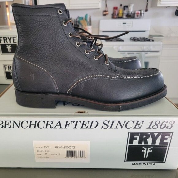 Frye Arkansas Mocc Toe Black Genuine Leather Boots Mens Size 11 - Picture 1 of 3
